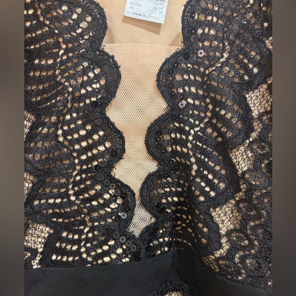 NWOT VENUS Black Lace Sequin Nude Sexy Plunge Cami Top Large - Picture 4 of 6
